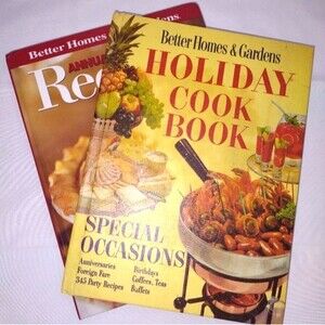 Vintage Better Homes & Gardens Holiday Cookbook with Annual Recipes 1999